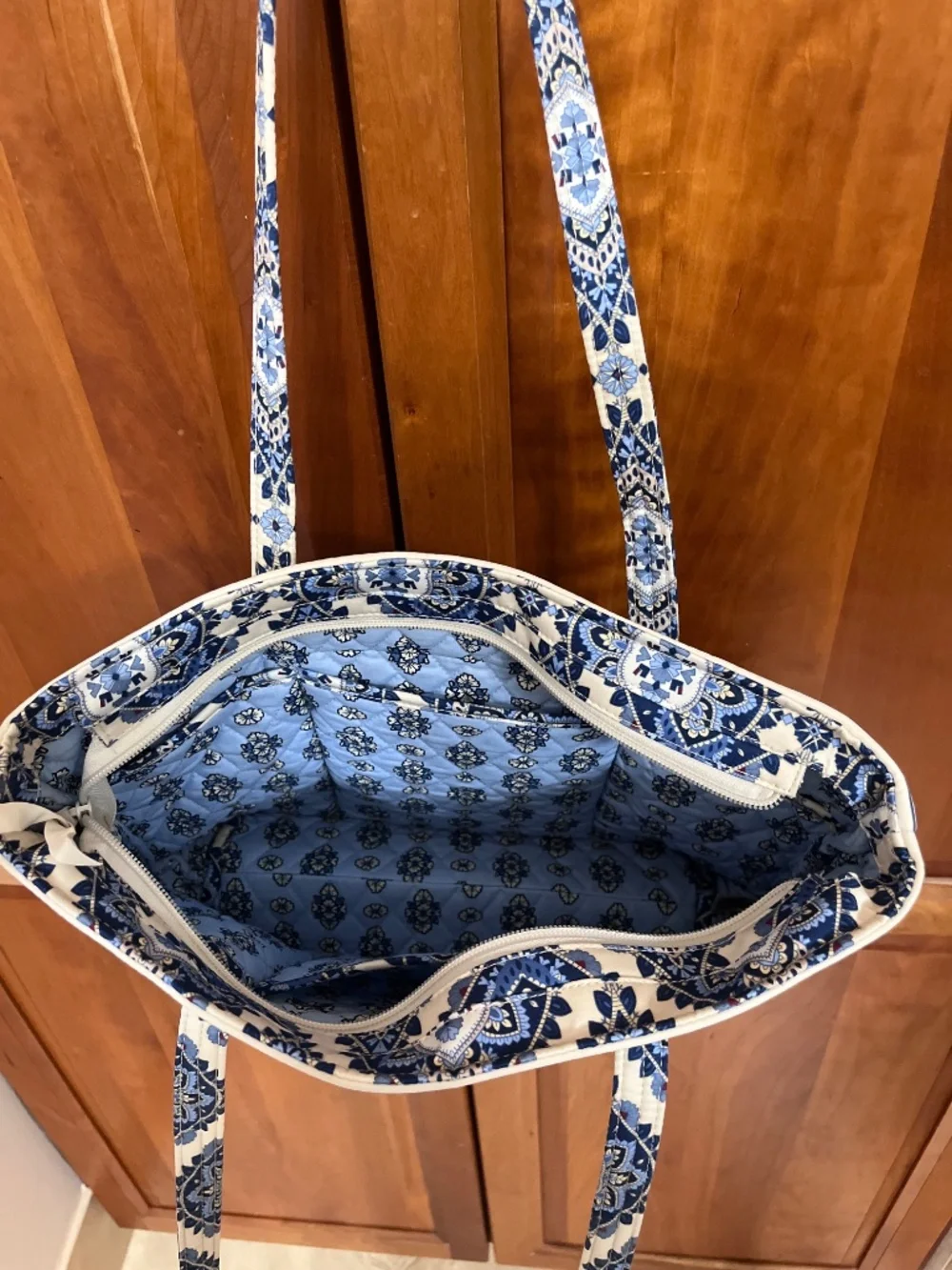 Vera Bradley small original tote- Cambridge blues print- NWT